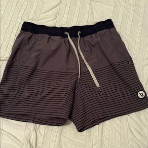 Vuori Men's Athletic Shorts in Gray and Black
